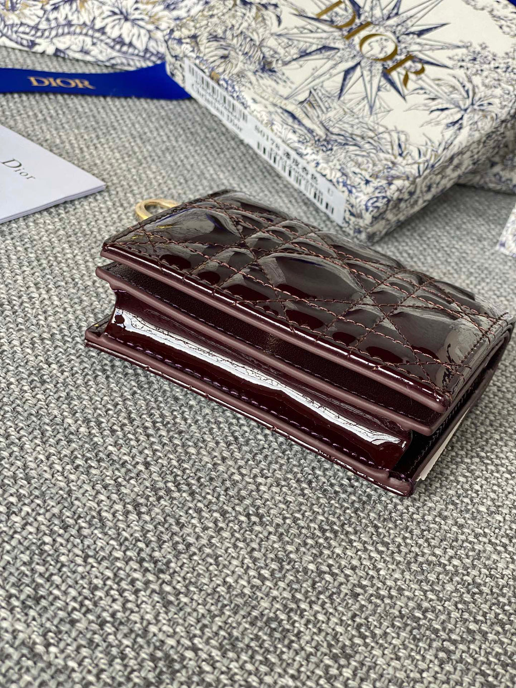 DIOR Caro 11cm Compact Wallet Shiny Burgundy Calfskin