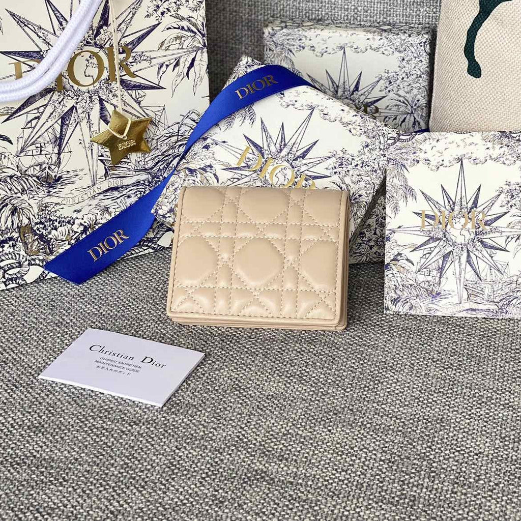 DIOR Caro 11cm Compact Wallet Beige Calfskin