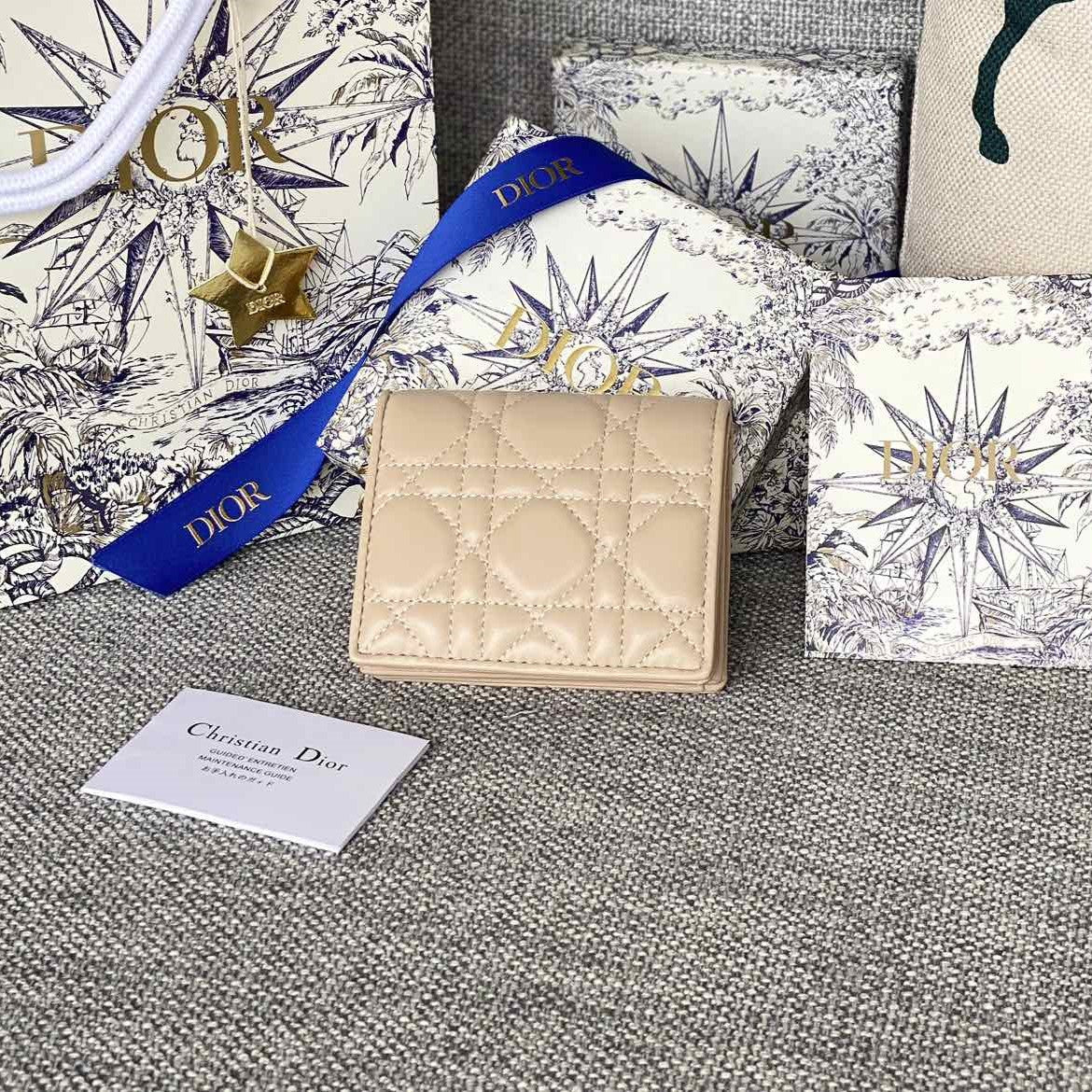 DIOR Caro 11cm Compact Wallet Beige Calfskin