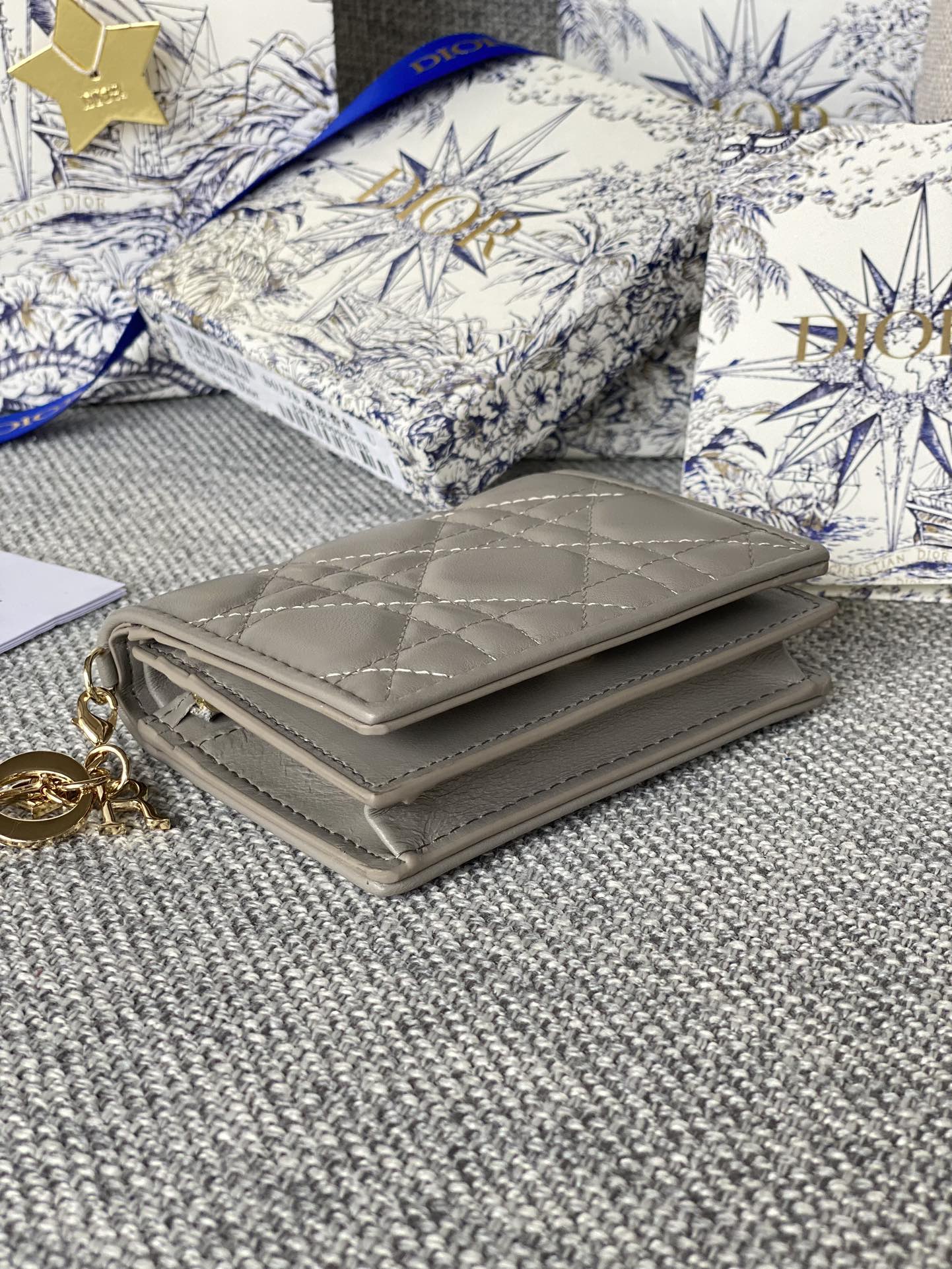 DIOR Caro 11cm Compact Wallet Grey Calfskin