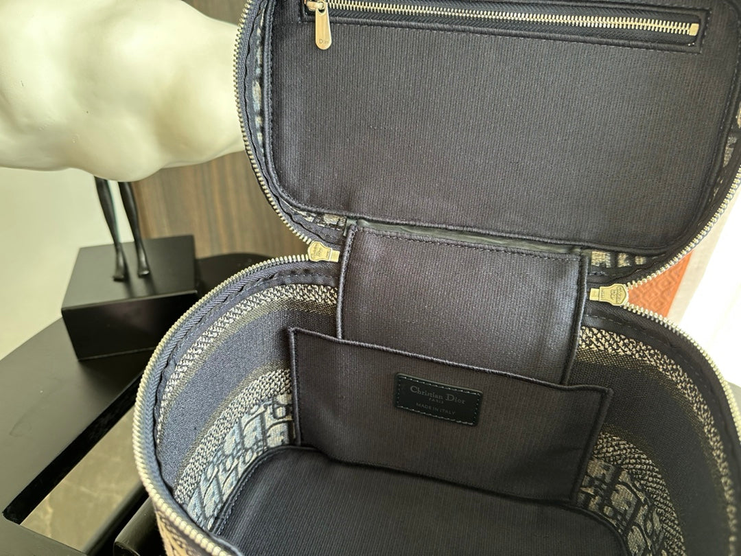 DIOR  DIORtravel vanity 25 black beige oblique embroidery