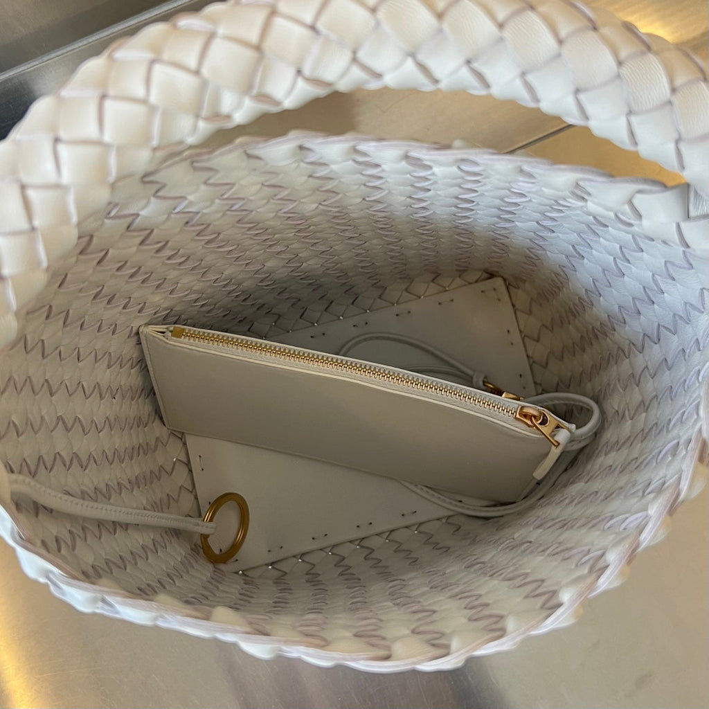 Bottega Veneta CABAT BUCKET 35 IN WHITE LAMBSKIN