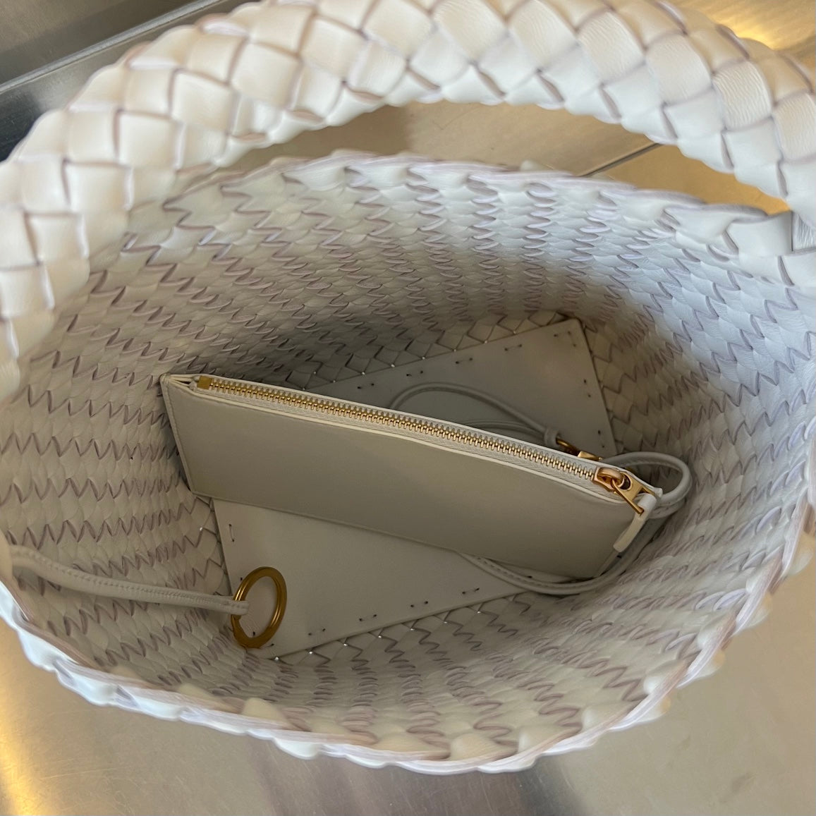 Bottega Veneta CABAT BUCKET 35 IN WHITE LAMBSKIN