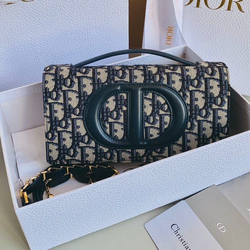 DIOR SIGNATURE CHAIN BAG 21 IN BLUE OBLIQUE JACQUARD