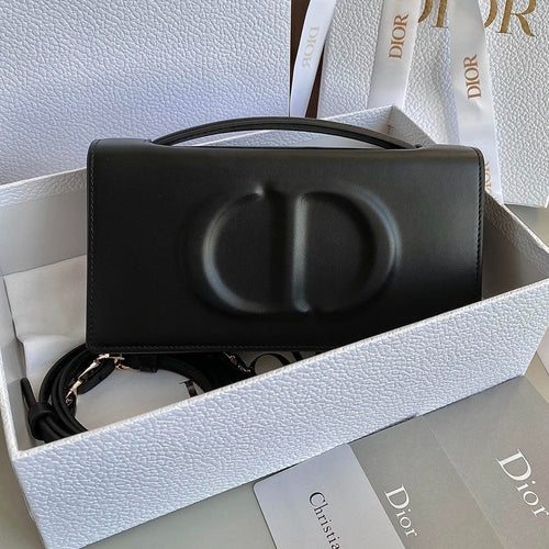 DIOR SIGNATURE CHAIN BAG 21 IN BLACK CALFSKIN