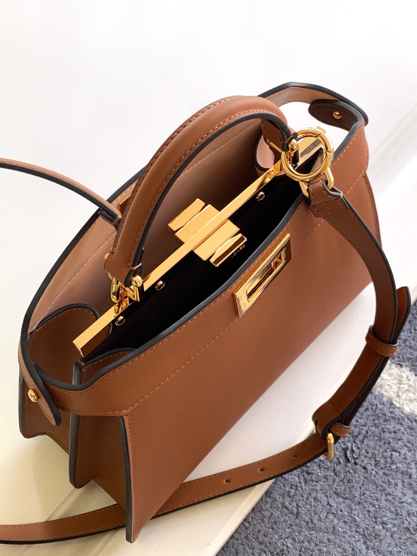 FENDI Peekaboo ISeeU Small 27cm Bag gold lambskin gold hardware