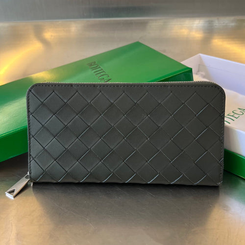 Bottega Veneta INTRECCIATO 19 WALLET IN BLACK CALFSKIN