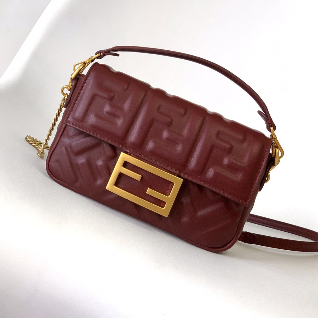 FENDI Mini Baguette Bag 20 With FF Motif Burgundy Leather Ghw