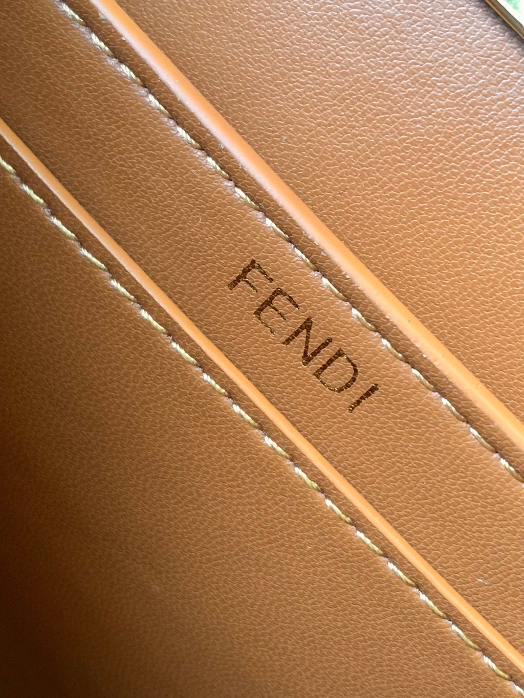 FENDI Peekaboo ISeeU Petite 20 Bag Tan Lambskin Ghw