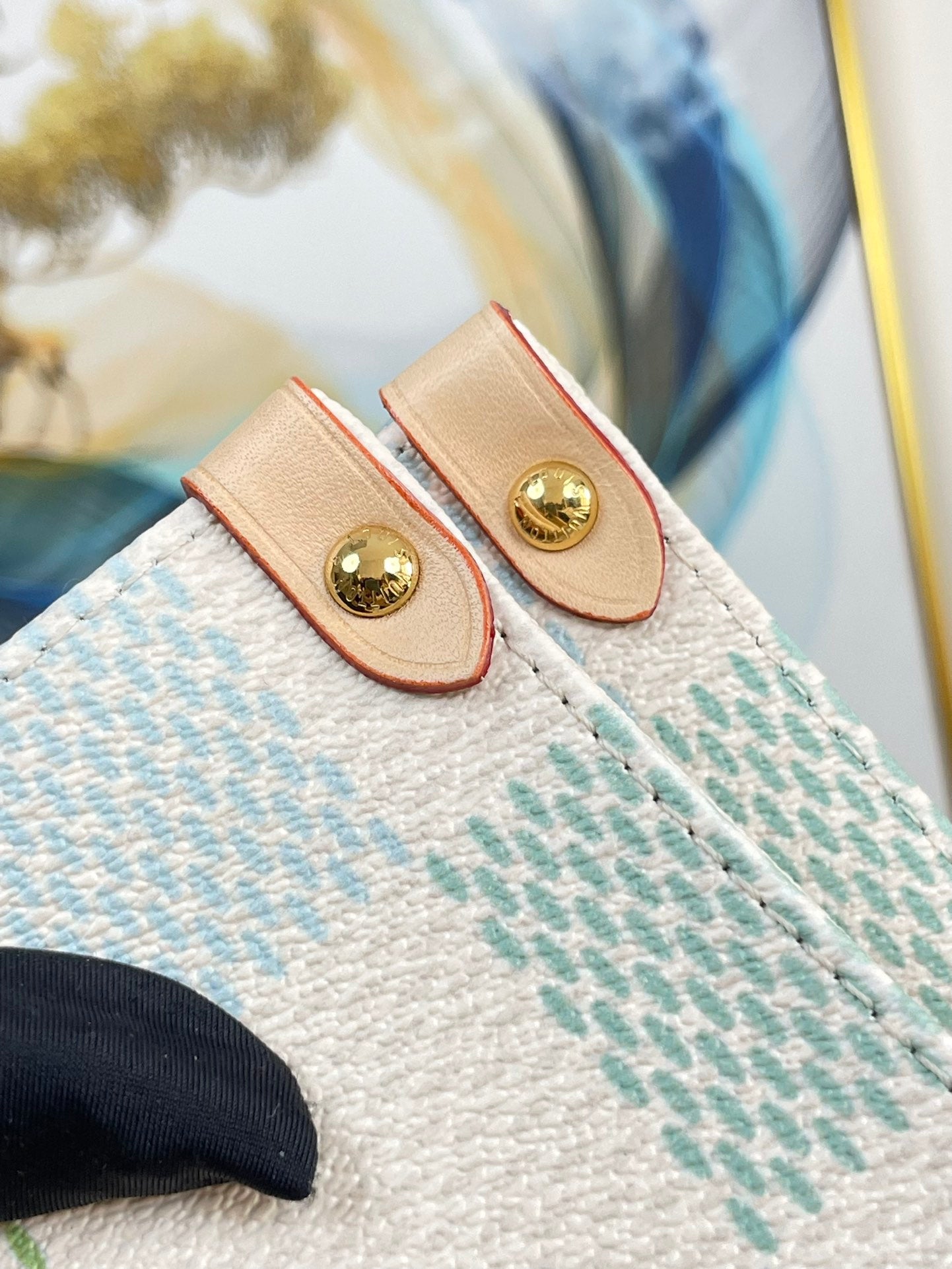 Louis Vuitton ONTHEGO 35 IN PISTACHIO DAMIER GIANT CANVAS