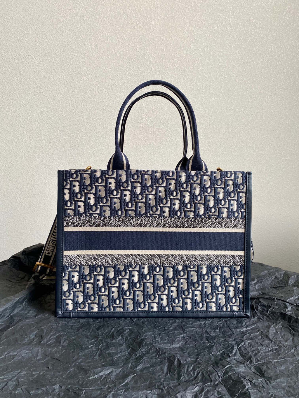 DIOR MEDIUM BOOK TOTE 36 BLUE OBLIQUE EMBROIDERY