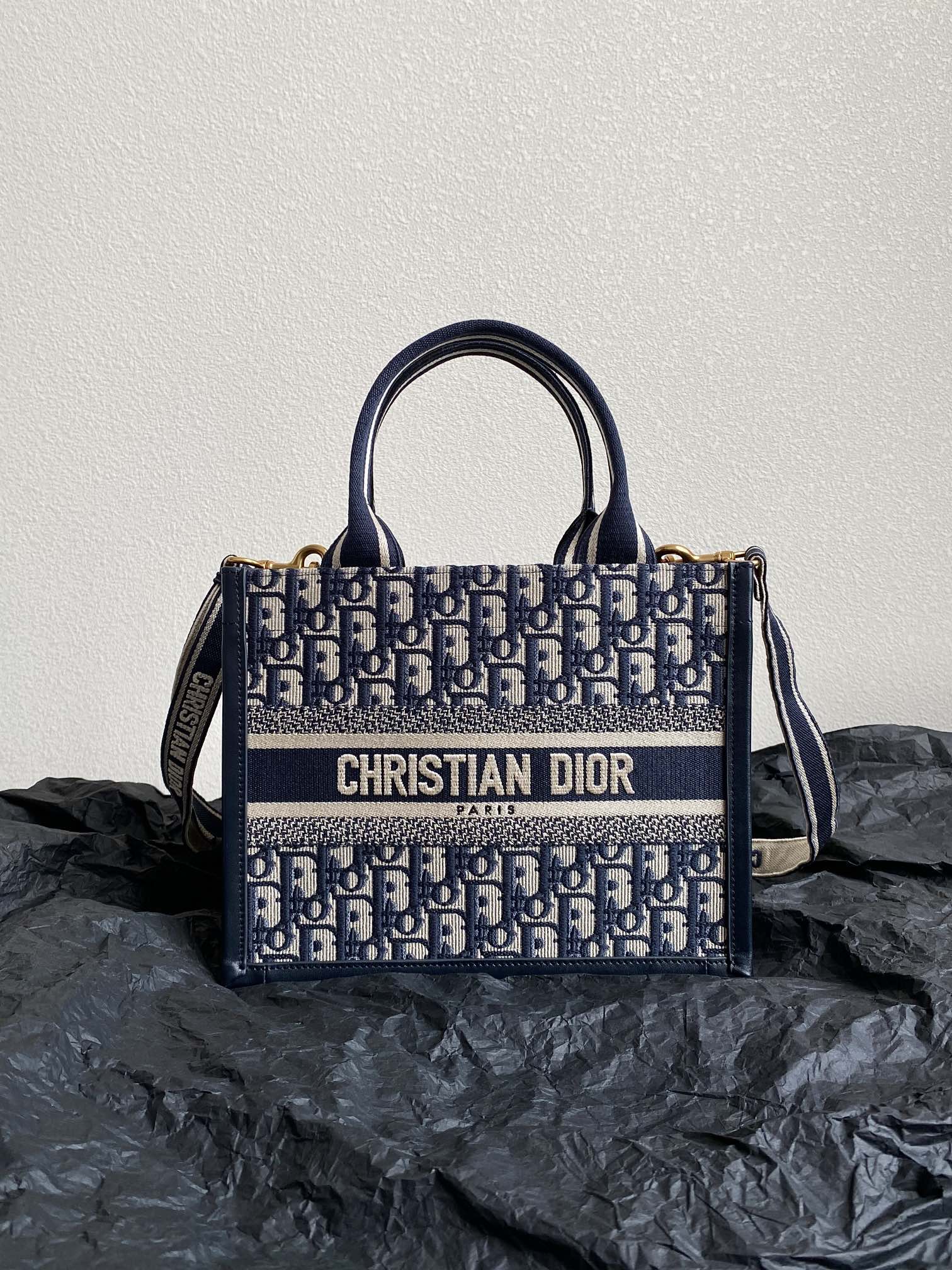 DIOR MINI BOOK TOTE 26 BLUE OBLIQUE EMBROIDERY