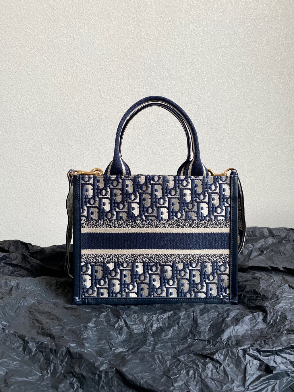 DIOR MINI BOOK TOTE 26 BLUE OBLIQUE EMBROIDERY
