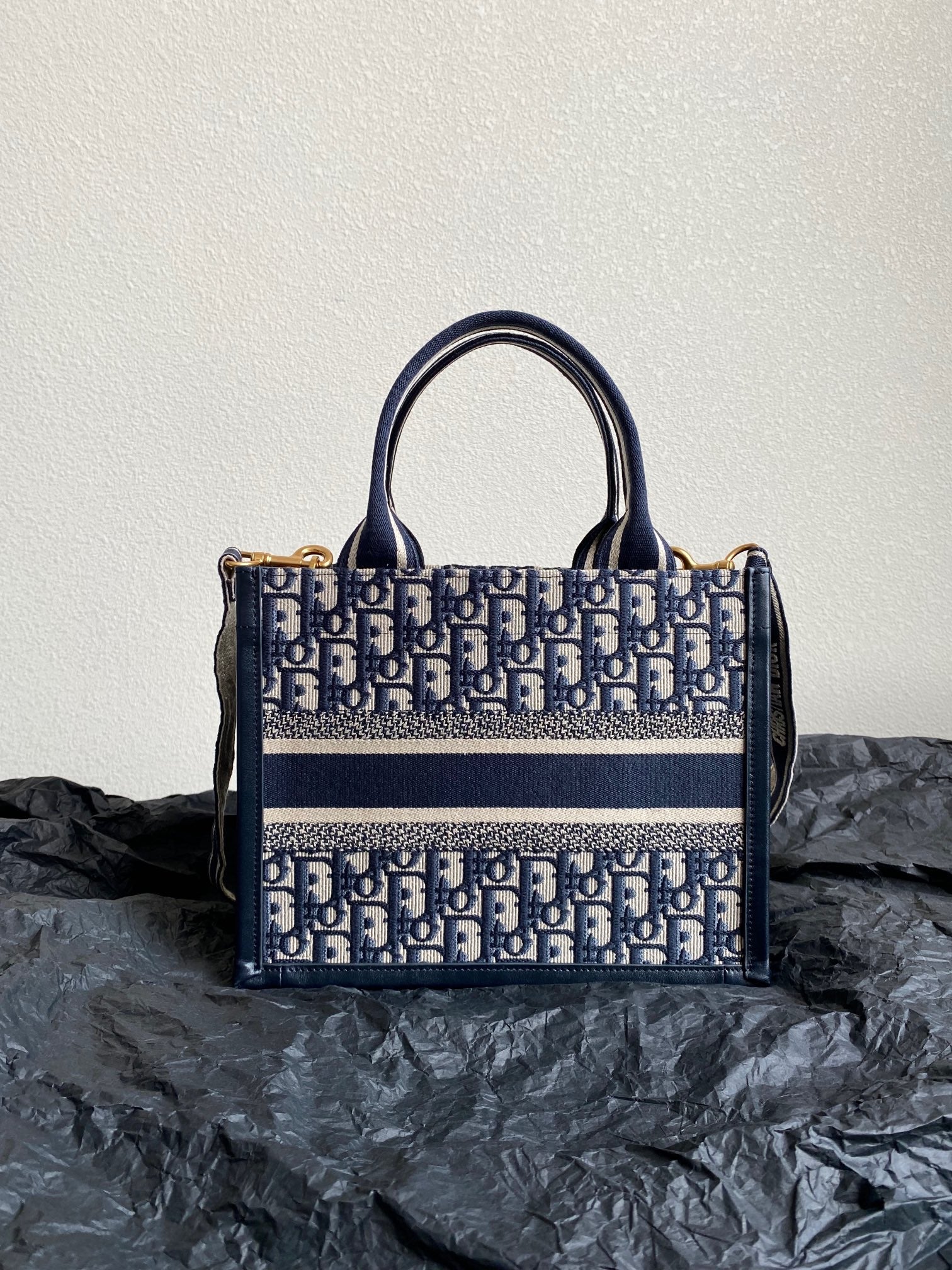 DIOR MINI BOOK TOTE 26 BLUE OBLIQUE EMBROIDERY