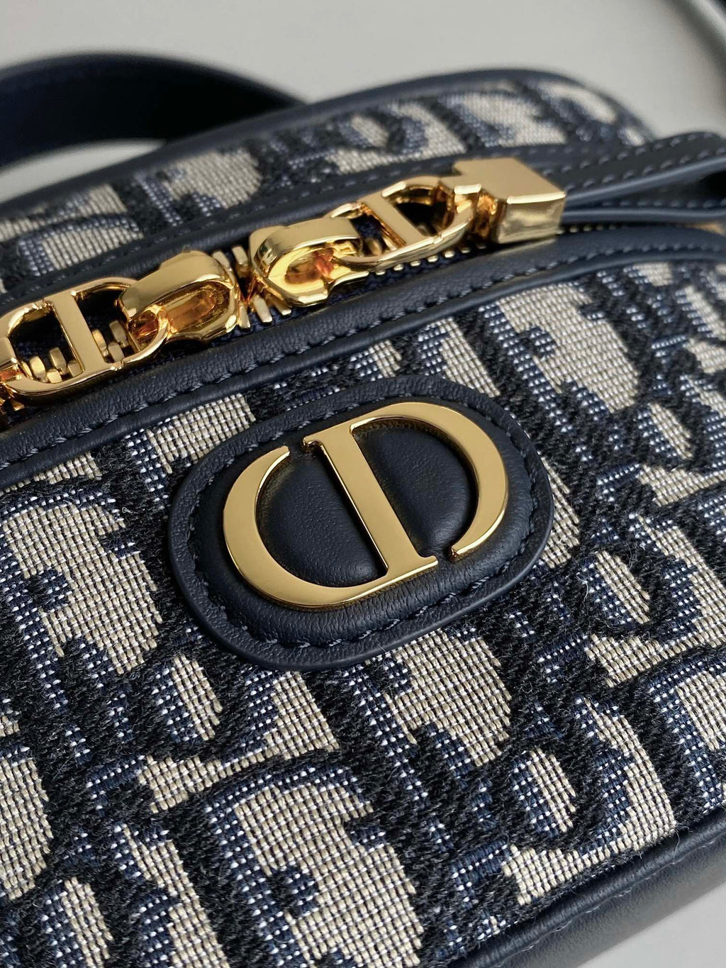 DIOR MONTAIGNE MINI VANITY CASE 16 BLUE OBLIQUE JACQUARD