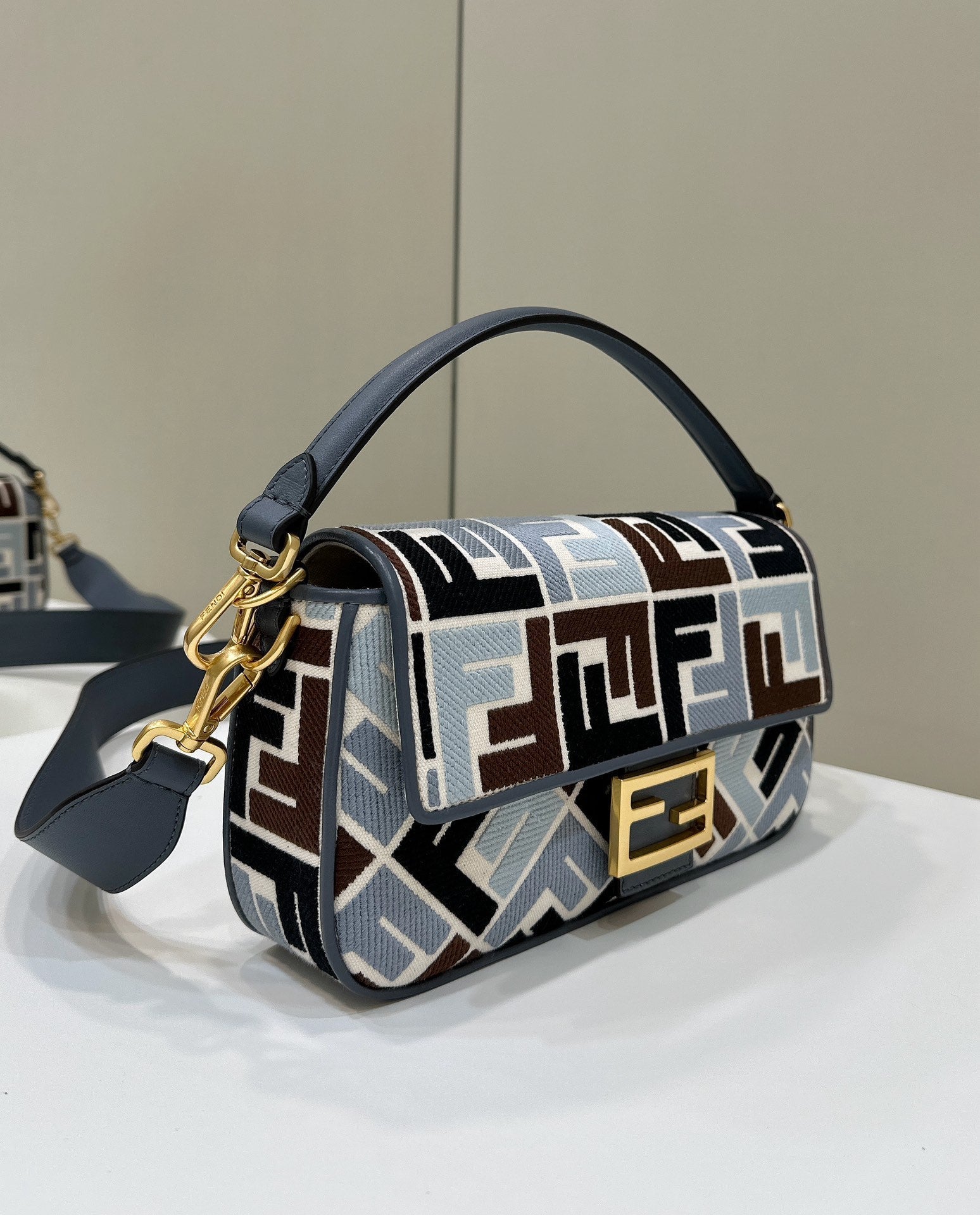 FENDI BAGUETTE CANVAS 27 BAG BLACK STRAP WITH MULTICOLOUR EMBROIDERY GOLD HARDWARE