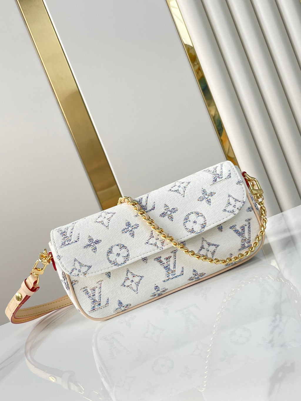 Louis Vuitton WALLET ON CHAIN IVY 23 IN WHITE MONOGRAM JACQUARD FABRIC GOLD HARDWARE