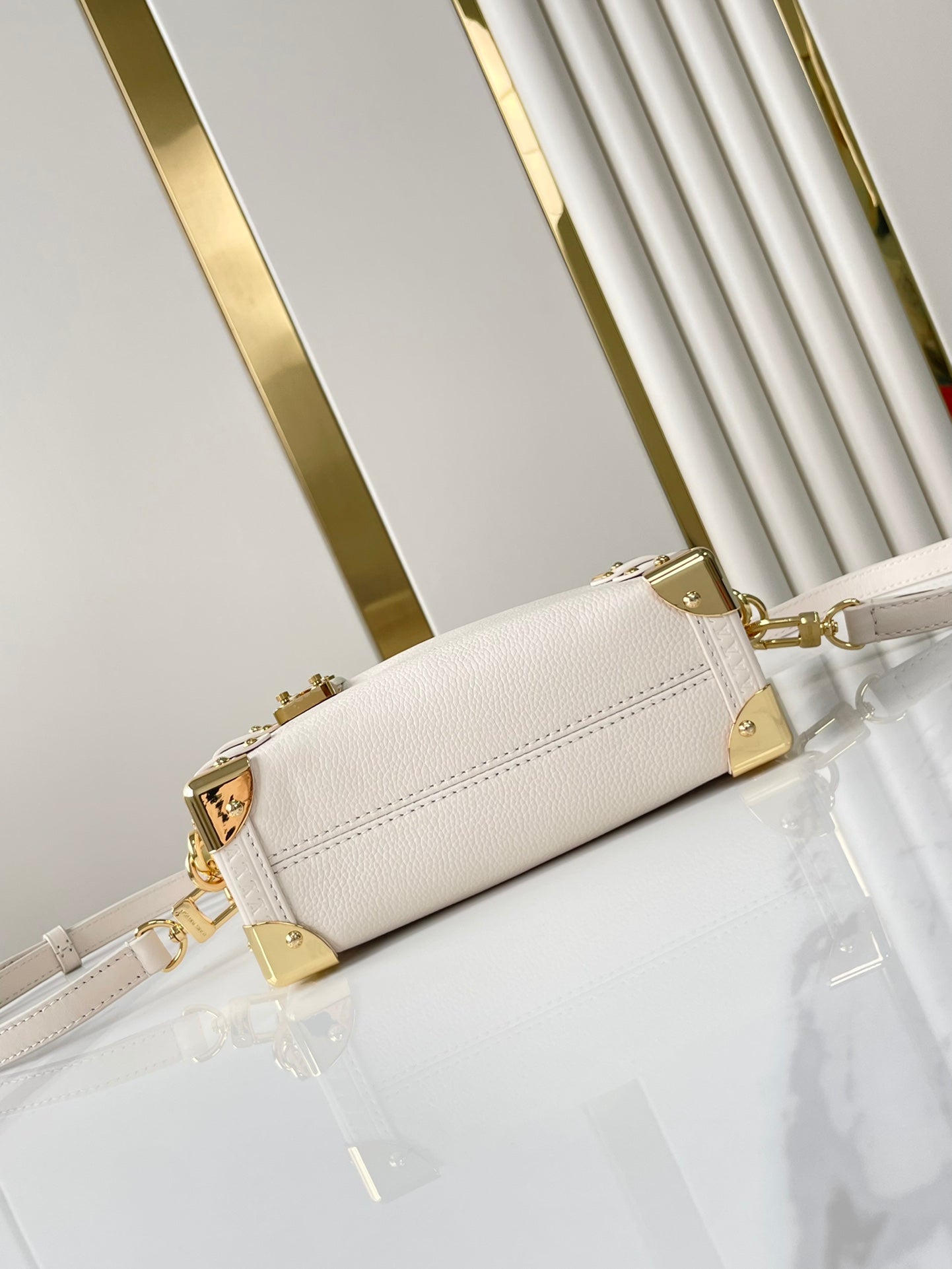 Louis Vuitton SIDE TRUNK MINI 18 IN WHITE CALFSKIN GOLD HARDWARE