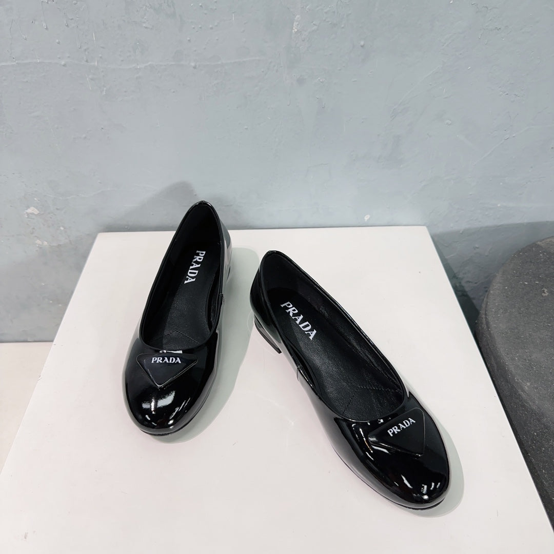 PRADA BASIC PATENT BALLET FLATS BLACK CALFSKIN