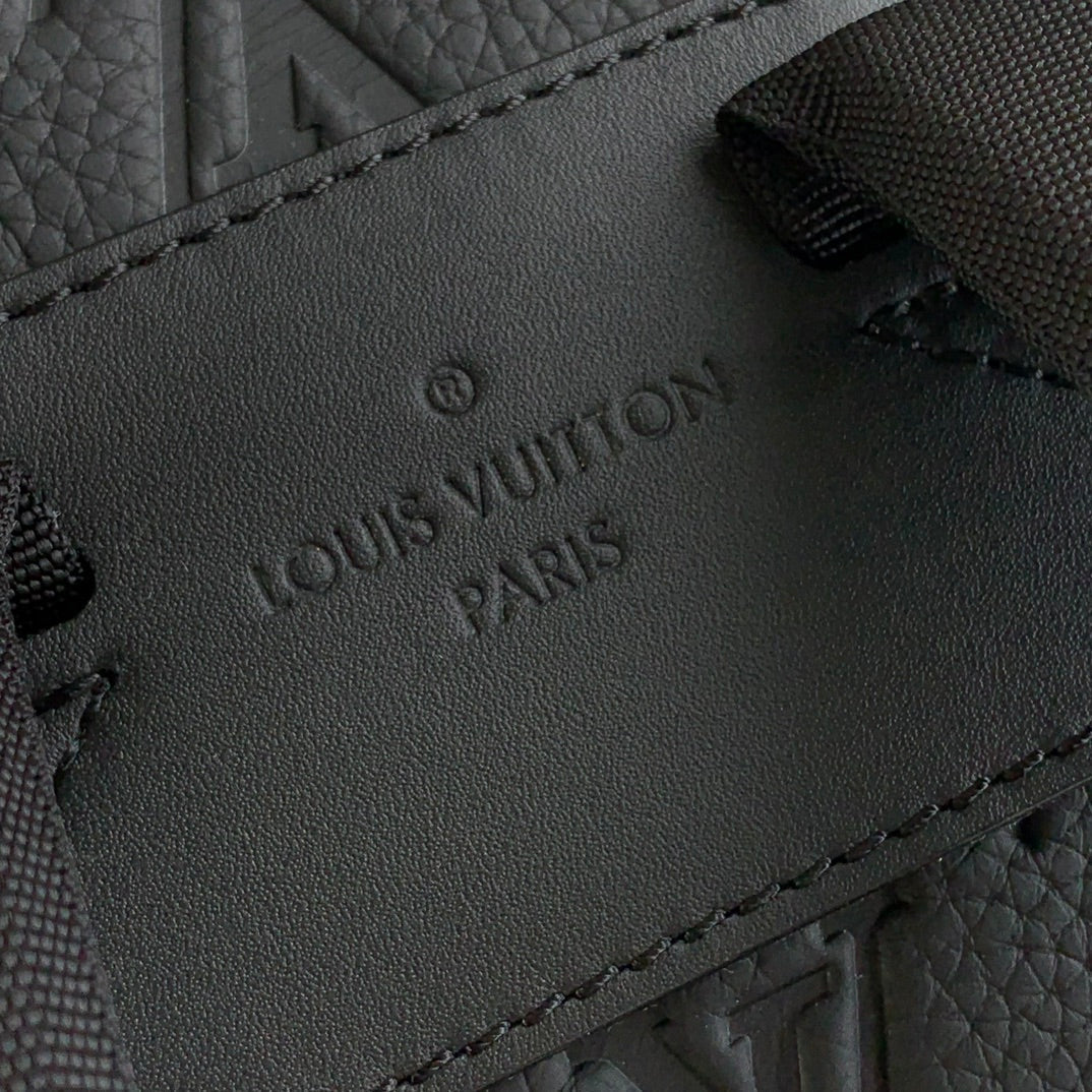 Louis Vuitton MONTSOURIS BACKPACK 40 IN BLACK MONOGRAM TAURILLON