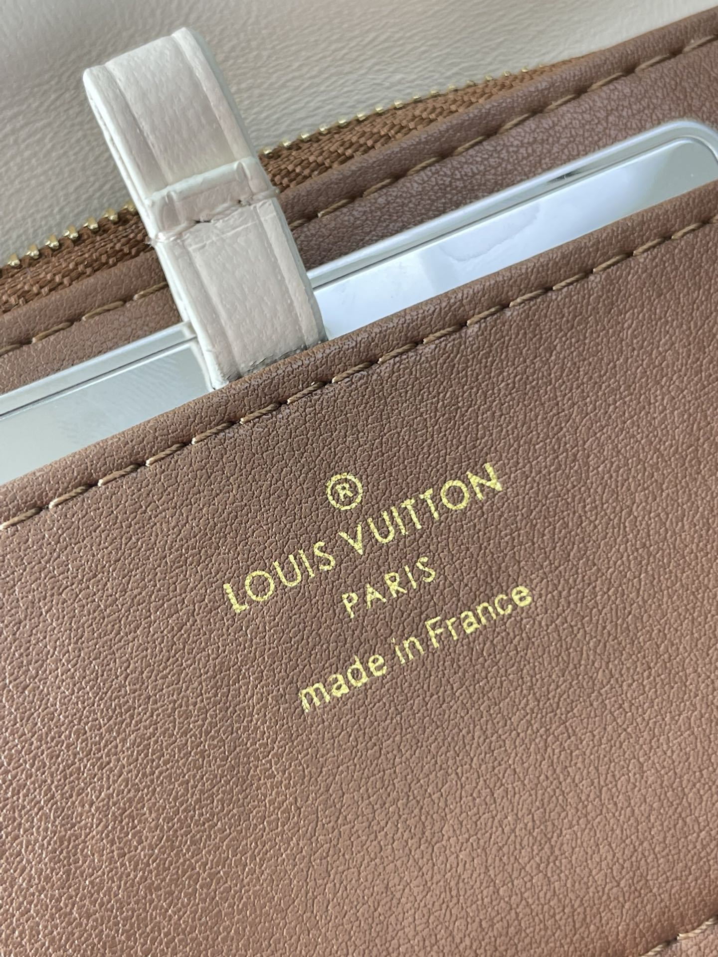 Louis Vuitton GO-14 MM 23 IN WHITE BROWN QUILTED LAMBSKIN GOLD HARDWARE