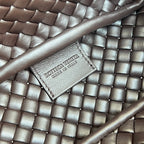 Bottega Veneta BV Small Cobble Top Handle 23cm Chocolate Lambskin