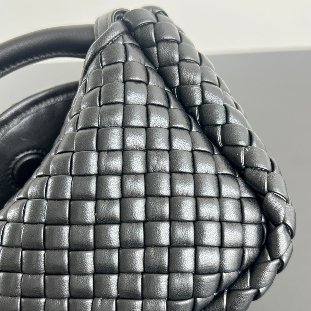 Bottega Veneta BV Small Cobble Top Handle 23cm Black Lambskin