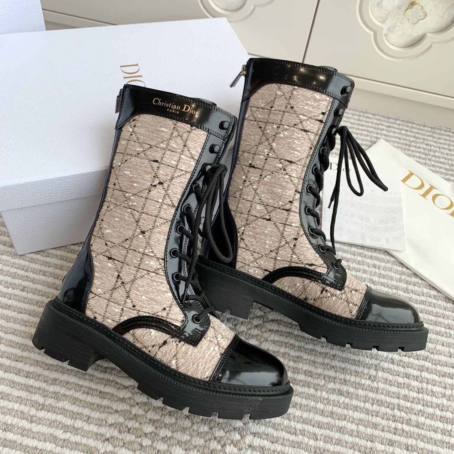 DIOR D-Unit Ankle Boot In Beige Mix Black Tweed Fabric And Glossy Cowhide 105088