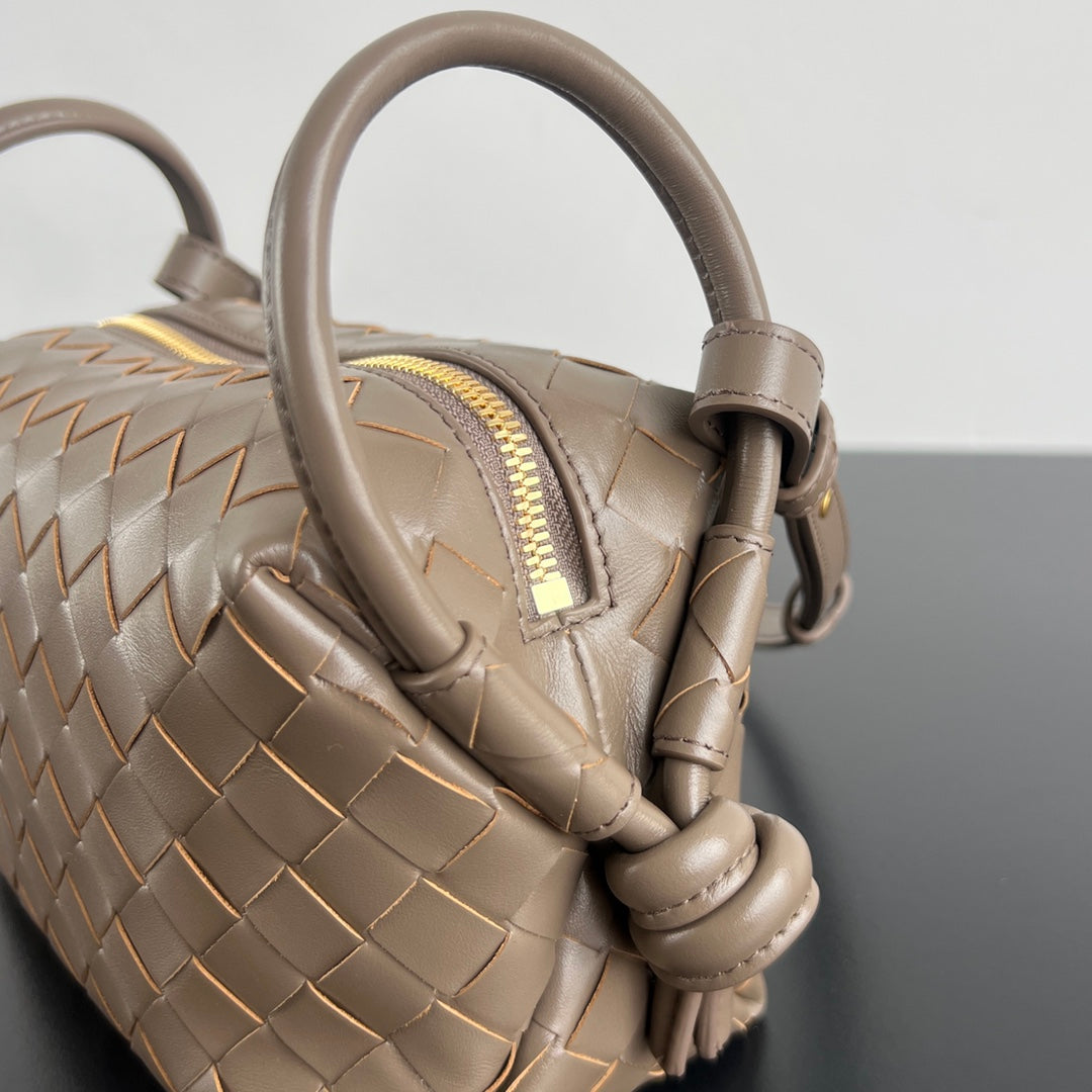 Bottega Veneta BV Loop Top Handle 19cm Brown Lambskin