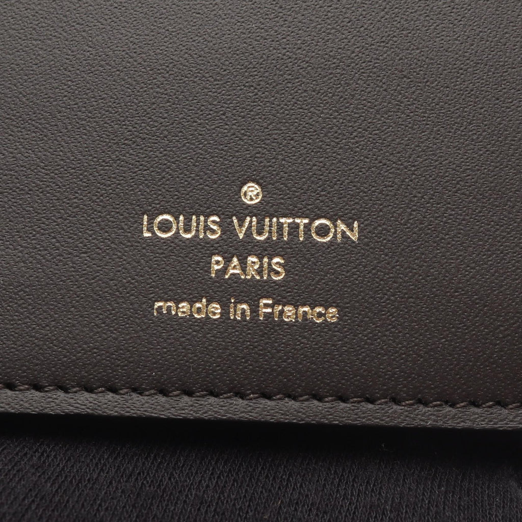 Louis Vuitton Portefeuille Capucines Compact Taurillon Leather Wallet