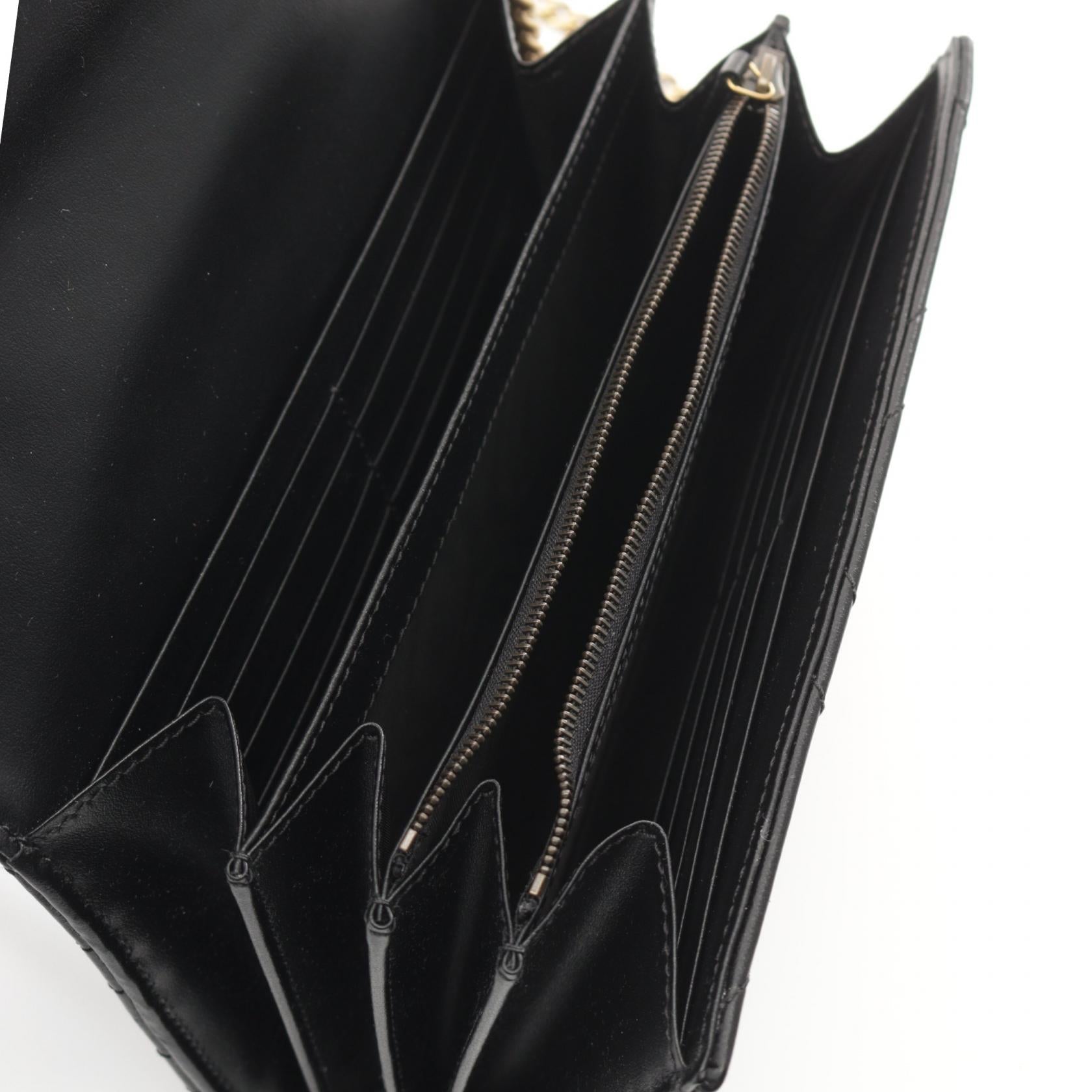 Gucci GG Marmont Leather Shoulder Bag