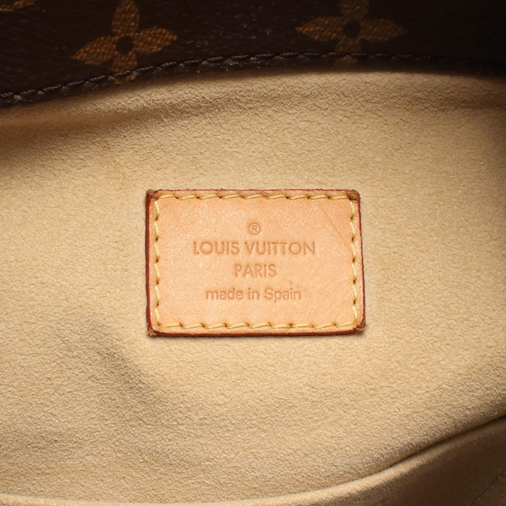 Louis Vuitton Artsy MM Monogram Shoulder Bag