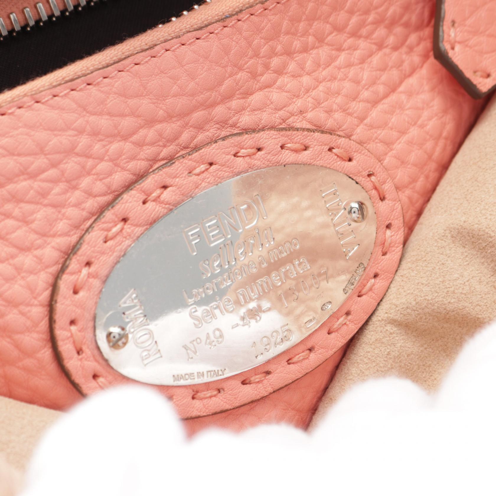 Fendi Peekaboo Regular Leather Handbag 8BN226