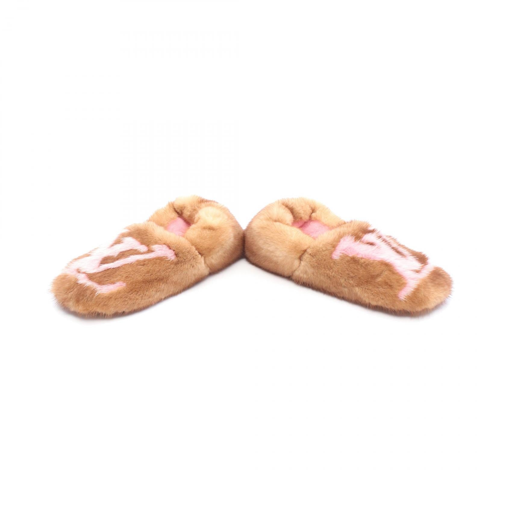 Louis Vuitton LV Dreamy Line Mink Slippers