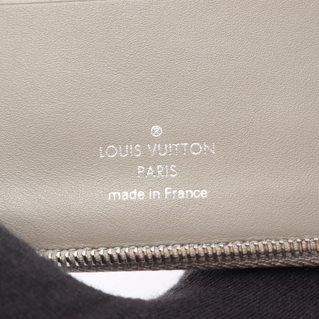 Louis Vuitton Zippy Compact Wallet Mahina Wallet