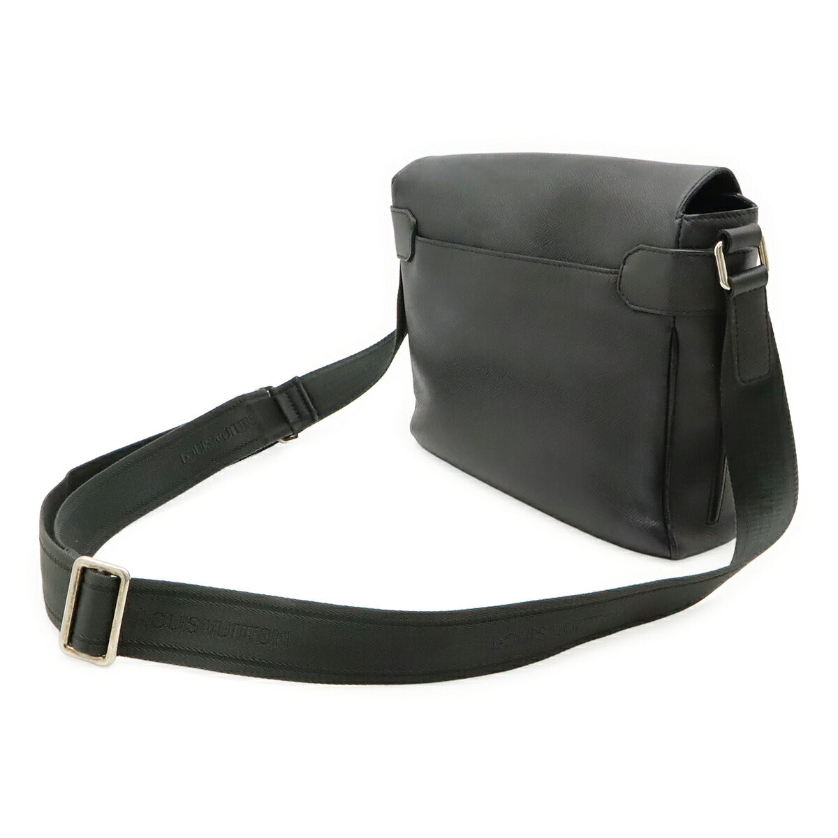 Louis Vuitton Taiga Messenger Bag