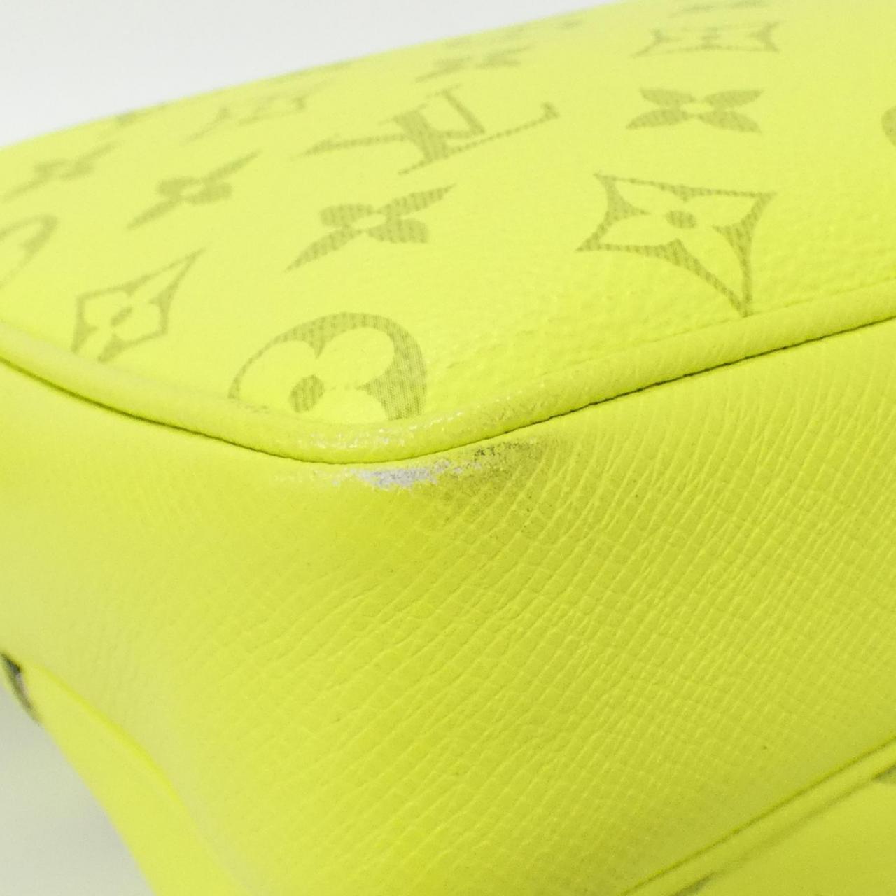 Louis Vuitton Taiga Rama Outdoor Messenger Shoulder Bag