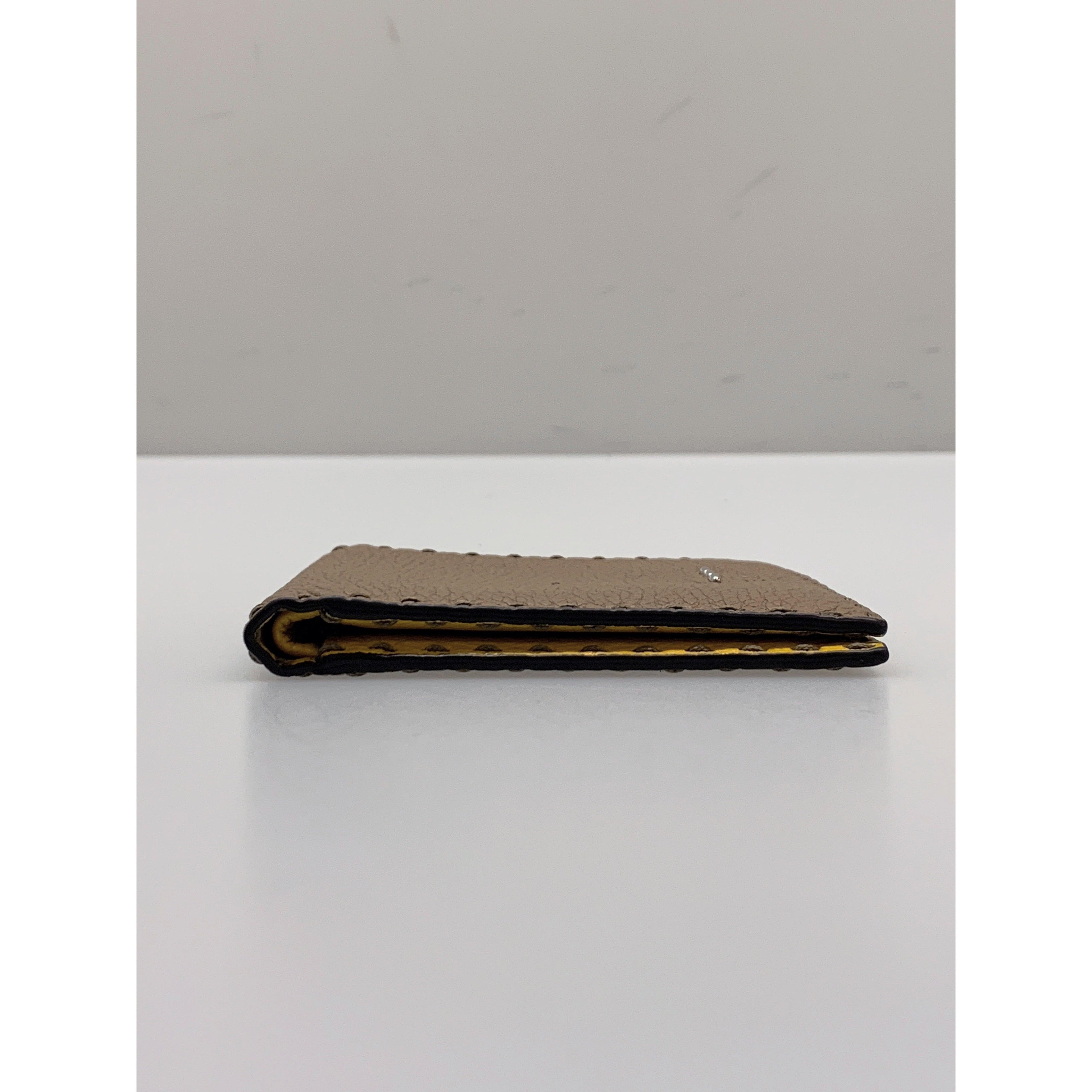 FENDI/Bifold Wallet/BEG/Leather/Plain/7M0193