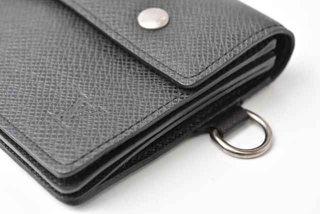 Louis Vuitton Taiga Leather Accordion Wallet M30992
