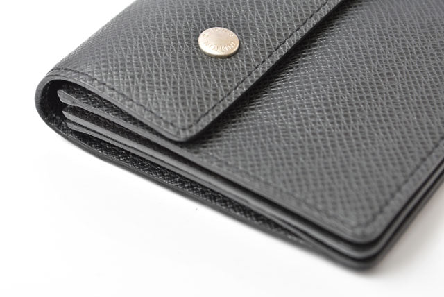 Louis Vuitton Taiga Leather Accordion Wallet M30992