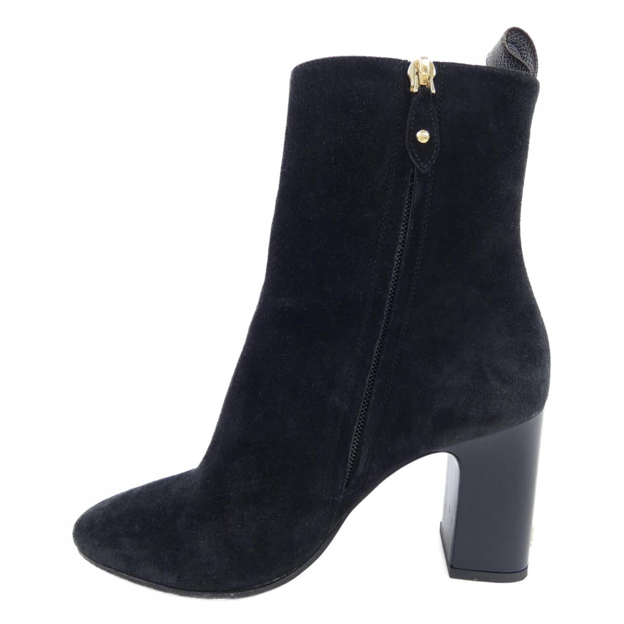 Louis Vuitton Donna Line Suede Boots