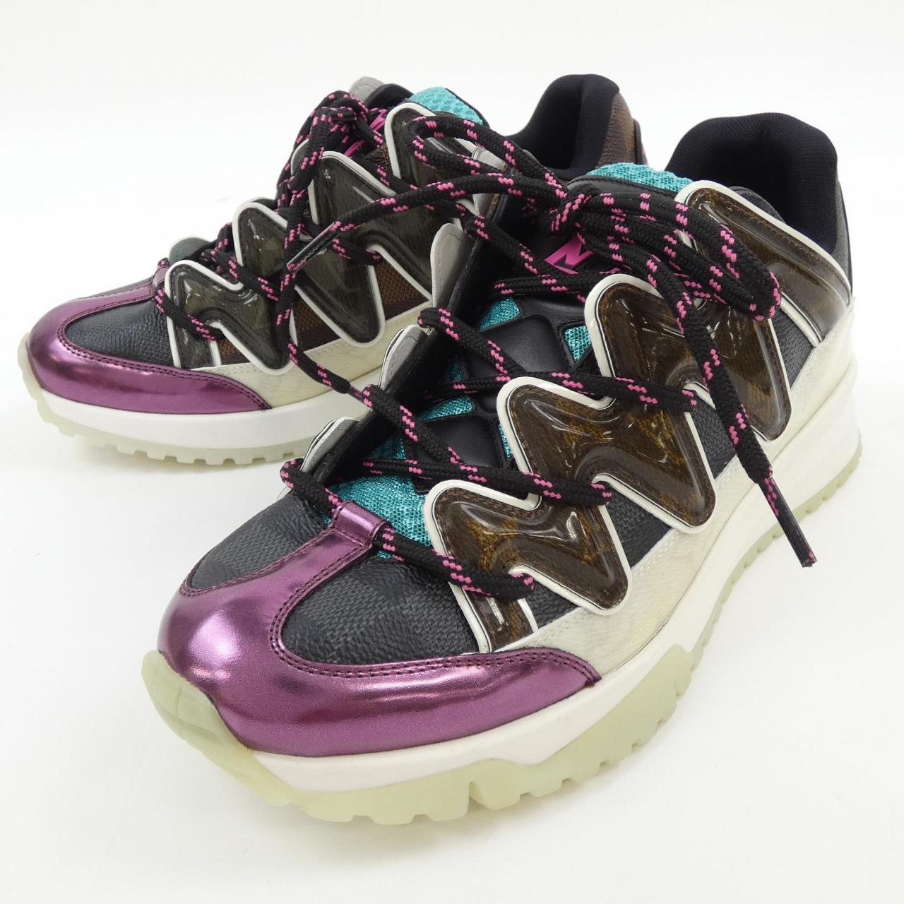 Louis Vuitton Zigzag Line Sneakers