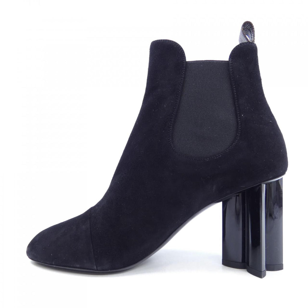 Louis Vuitton Silhouette Line Boots