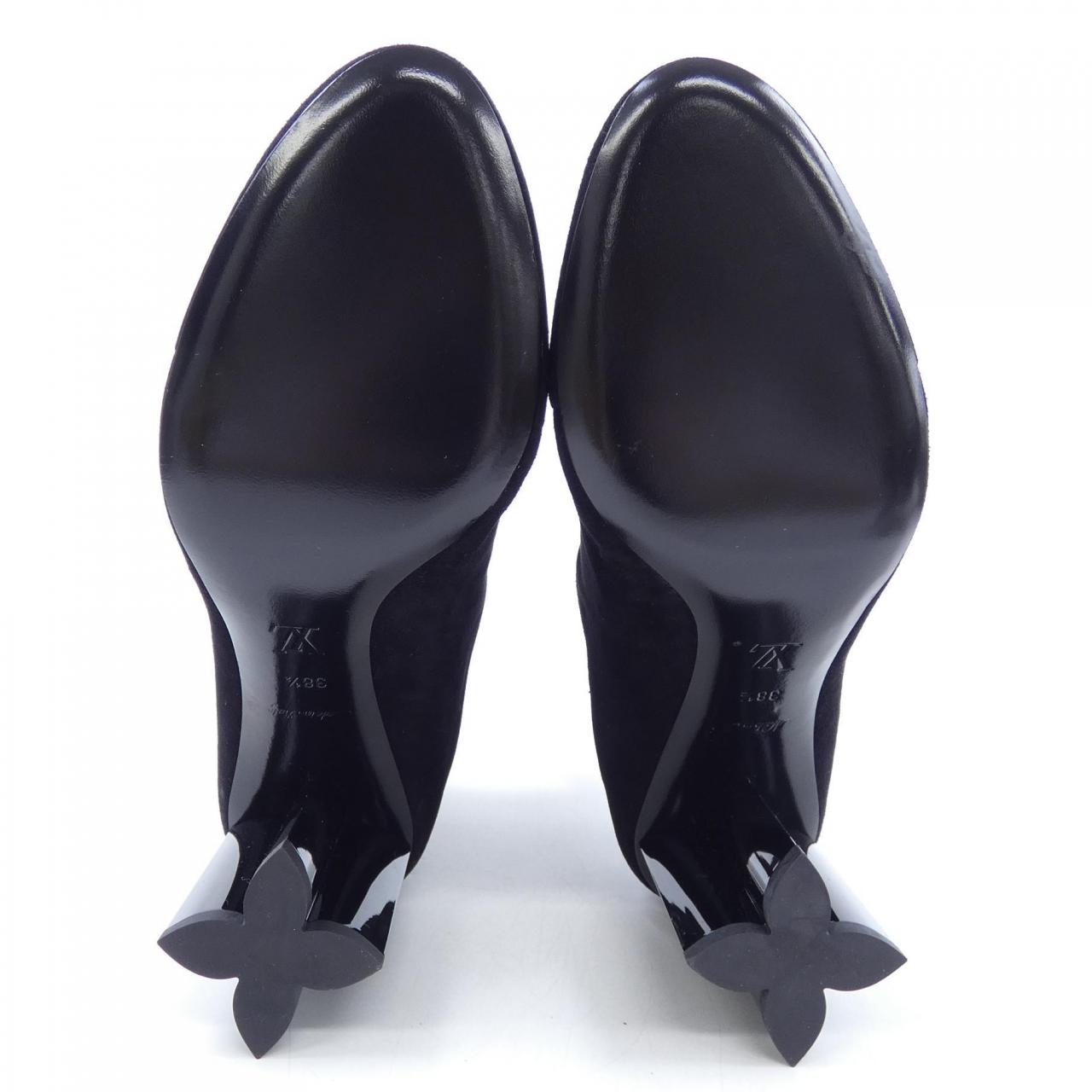 Louis Vuitton Silhouette Line Boots