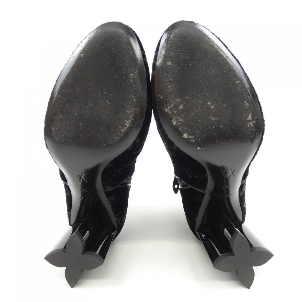 Louis Vuitton Silhouette Line Boots