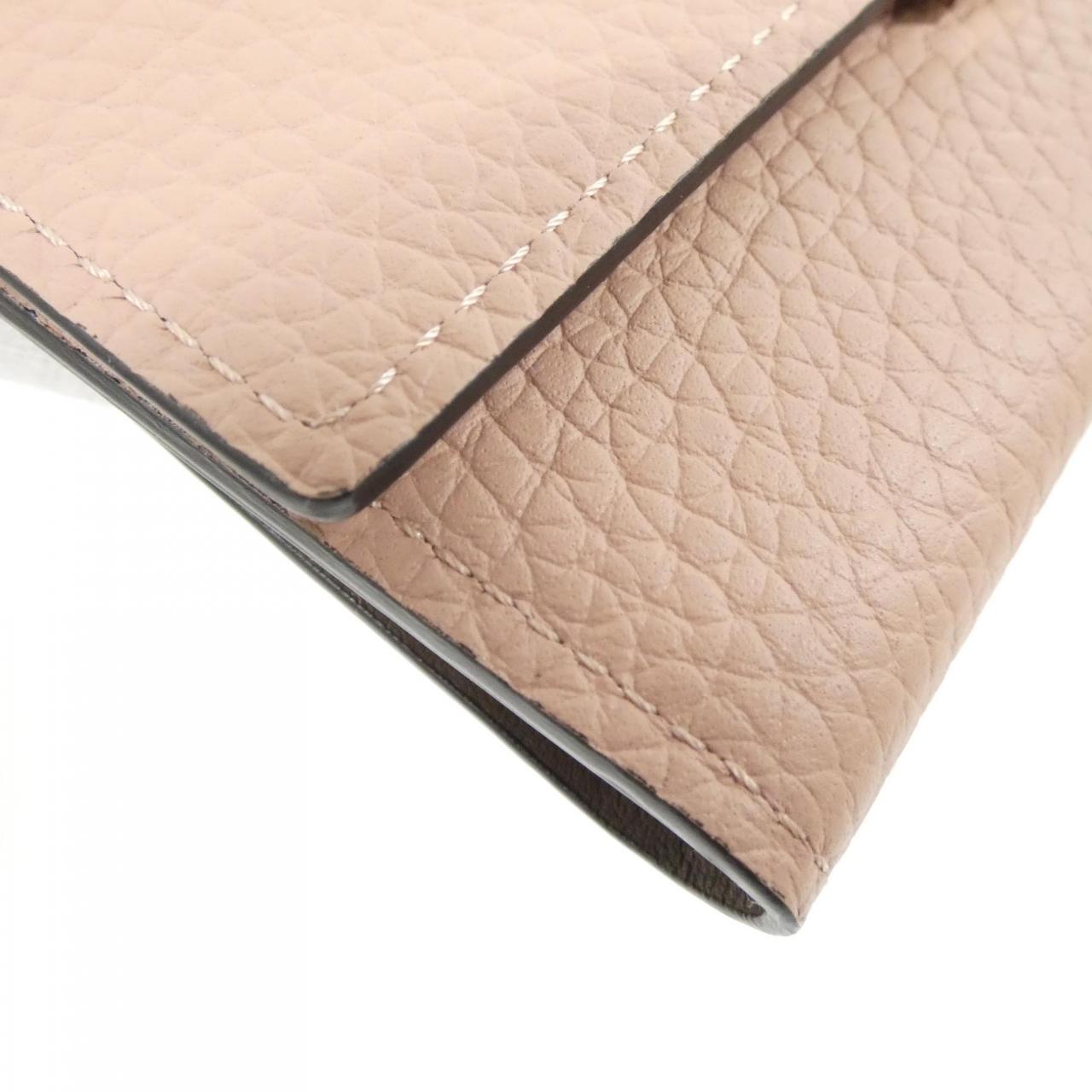 Louis Vuitton Capucines Taurillon Wallet