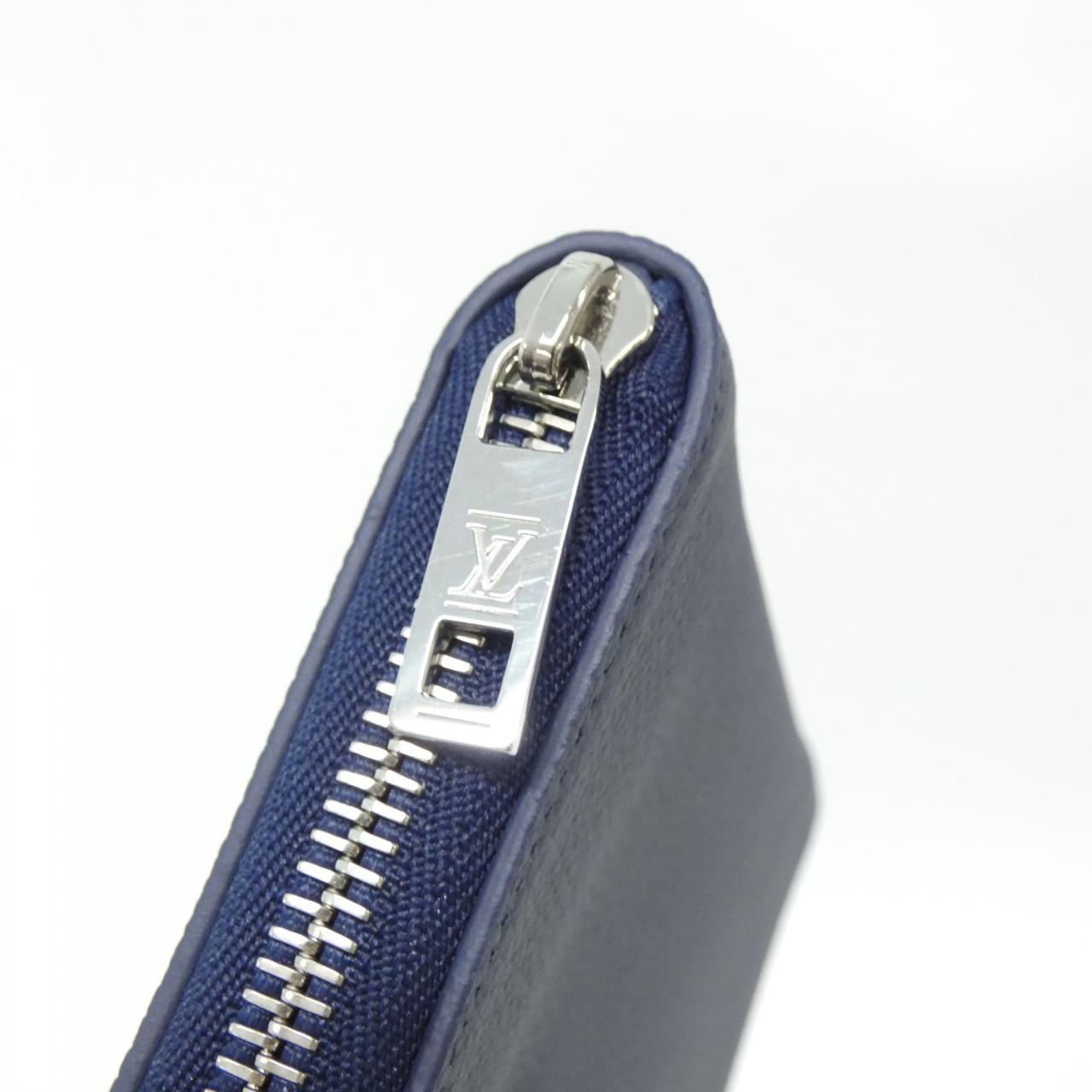 Louis Vuitton LV Aerogram Calfskin Wallet