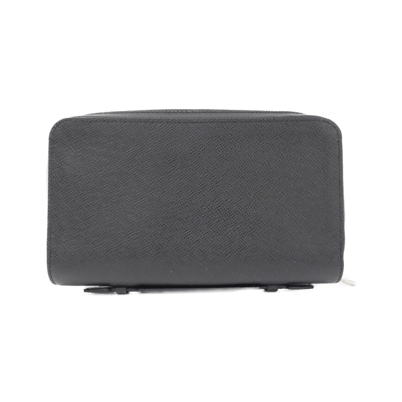 Louis Vuitton Taiga Long Wallet