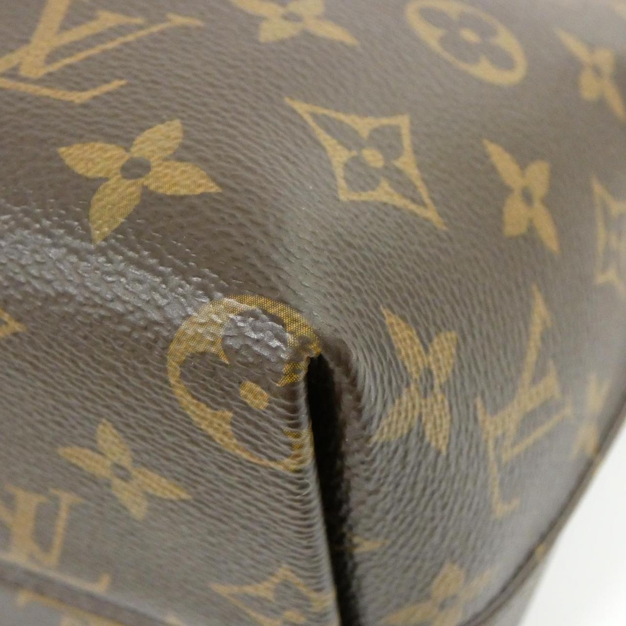 Louis Vuitton Boite PM Monogram Shoulder Bag