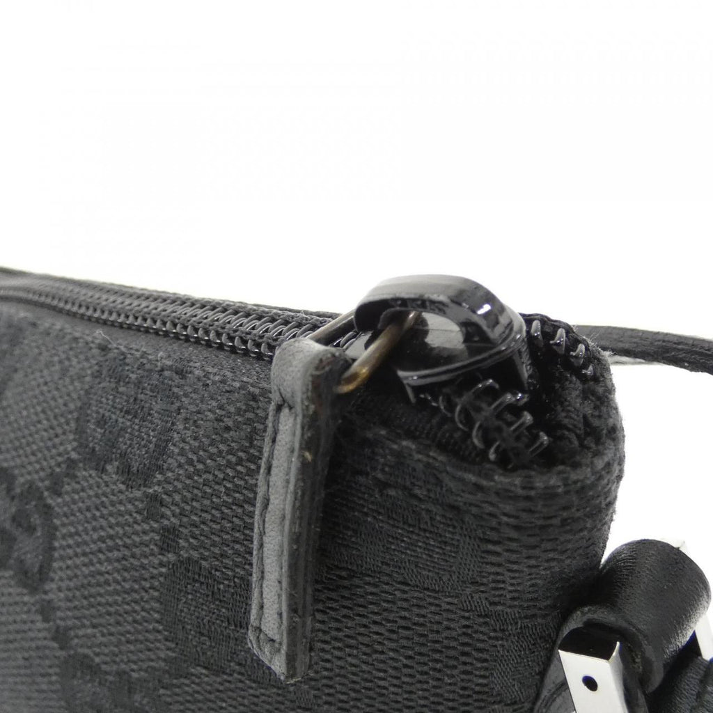 Gucci 07198 GG Canvas Shoulder Bag